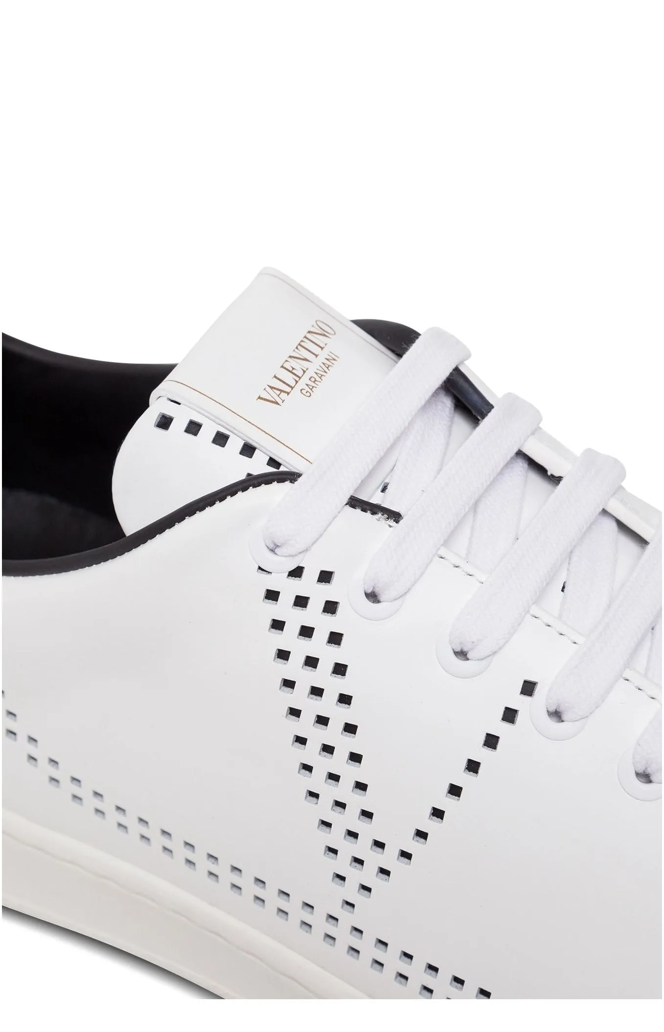 Valentino Garavani Rockstud VLogo Backnet Sneakers